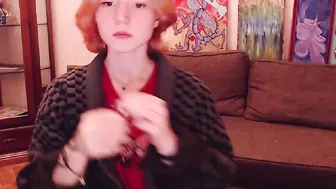 alicebreeze busty blonde licks nipples