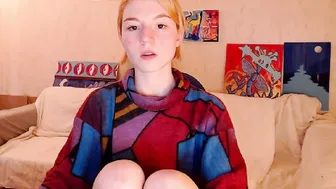 alicebreeze hot babe gently jerks pussy