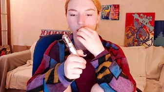 alicebreeze hot babe gently jerks pussy