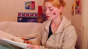 alicebreeze naughty babe caresses vaginal hole