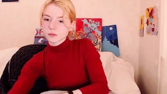 alicebreeze crazy bitch furiously masturbating cunt