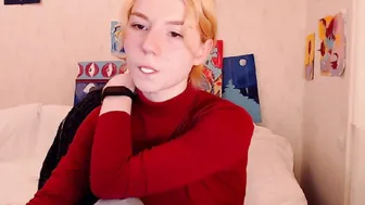 alicebreeze crazy bitch furiously masturbating cunt