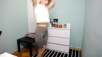 ann_livv adult skin jerks off both holes