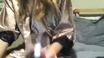 hazelbby98 beautiful lady pulls pussy