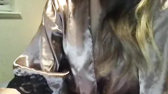 hazelbby98 gorgeous ladies twirl tight ass