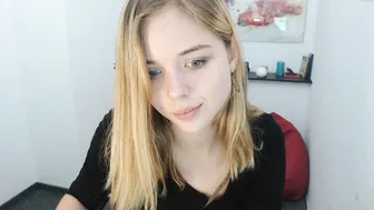 blonde_andcute blonde slut caresses sex lips