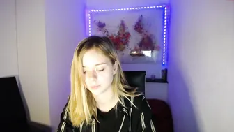 blonde_andcute cum from vibrator