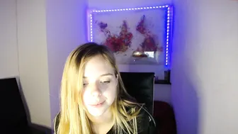 blonde_andcute cum from vibrator