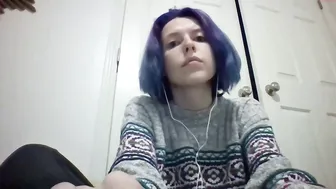 calliopekitty great girl fucks shaved cunt