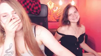 sweetsinsss Entertaining chick