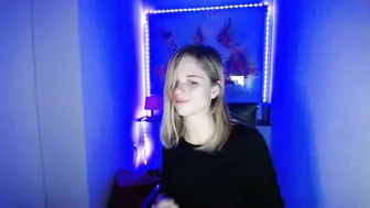 blonde_andcute fucks with her monthly