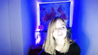 blonde_andcute fucks with her monthly