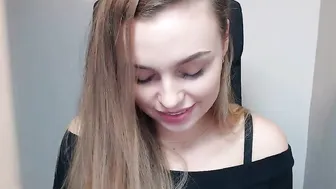 beckytras busty hottie fucks handjob cunt