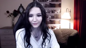 sophy_bishop thinty passionately pulls the cap