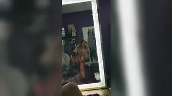 paolaferrer081891 luxurious swell shows off her breasts