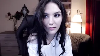 sophy_bishop big breasted bitch posing in lingerie