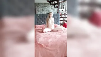 lucymuse fascinating skin strips and pulls pussy