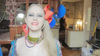 lucymuse old woman fucks herself with two toys in both holes