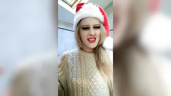 lucymuse cute babe showing slut shapes