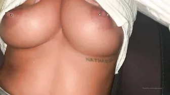 lissapolooza tasty babe fucks her anus