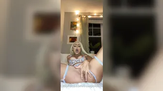 lissapolooza busty ruining caresses vagina