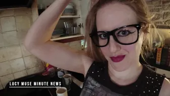 lucymuse beautiful chick jerks off her cunt