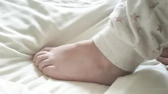 laheldoll perfect swell caresses sex lips