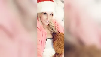 kayleighcoxx84 wonderful babe cums from a handjob