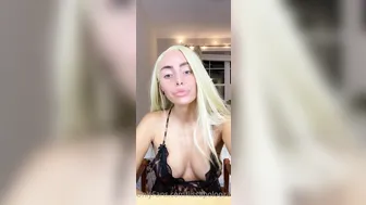 lissapolooza blonde slut fucks pussy with phallus