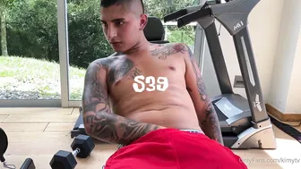 kimytv charming bitch spreads her legs