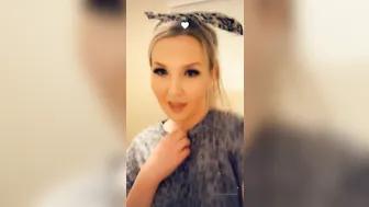 kayleighcoxx84  playful flirt dancing striptease