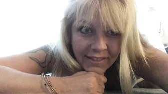 joclynstone matchless bitch seduces with big forms