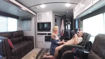 janecane Dark haired curva