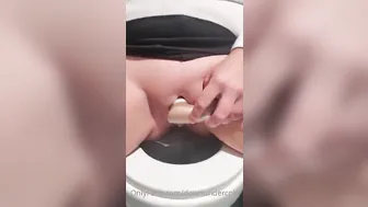 downundercple greedily fucks her pussy