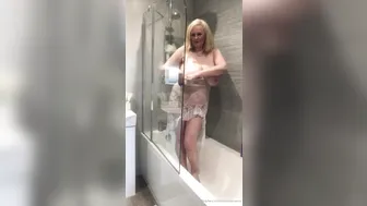courtesananna Desirable chick
