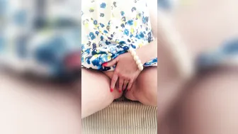 courtesananna big breasted female - pussy fingers