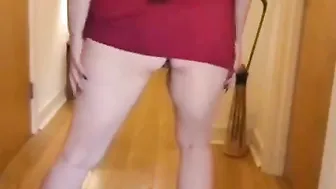 courtesananna hot lady passionately pulls pussy