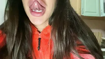 bakhar busty woman posing in panties