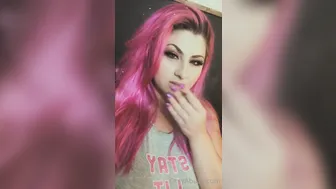 alexisabuse  bitch is ready to show all her abilities.