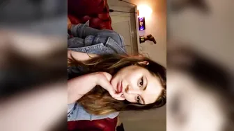 Estella Charming shlendra