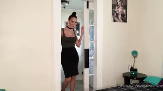 tsvegasvalentine red-haired schoolgirl caresses shaved cunt