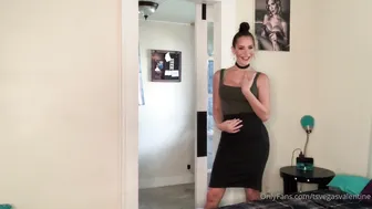 tsvegasvalentine red-haired schoolgirl caresses shaved cunt