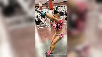 vegasqueen magnificent mother dances