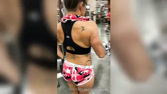 vegasqueen magnificent mother dances