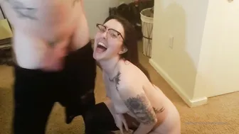 svnflowerqueen  cam girl  masturbates shaved vagina