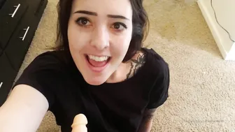 svnflowerqueen naughty queen puts on beautiful tits