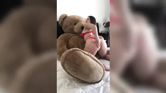 rae lynch painted chick sucks dildo