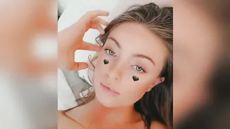 sarahwxpfree busty courage is naughty with girlfriends