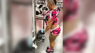 queenkarma69 cute chick posing in lingerie