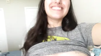 nancymiami  gorgeous boobs